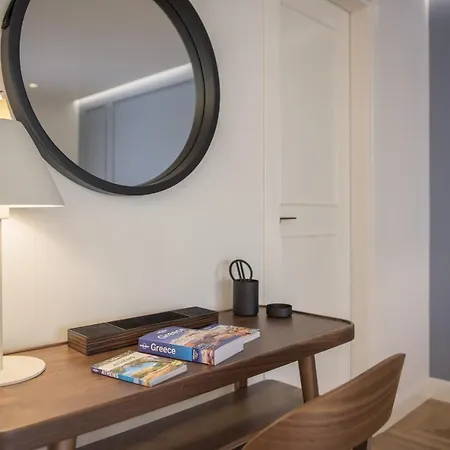 Chic At Mavilli Sq. Apartment