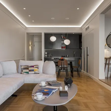 Apartment Chic At Mavilli Sq. *